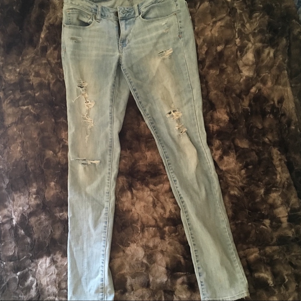 American Eagle distressed skinny jeans